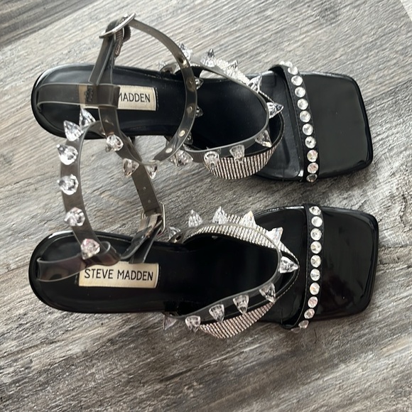 🌴 Steve Madden Stud & Diamond Heel - Picture 4 of 5